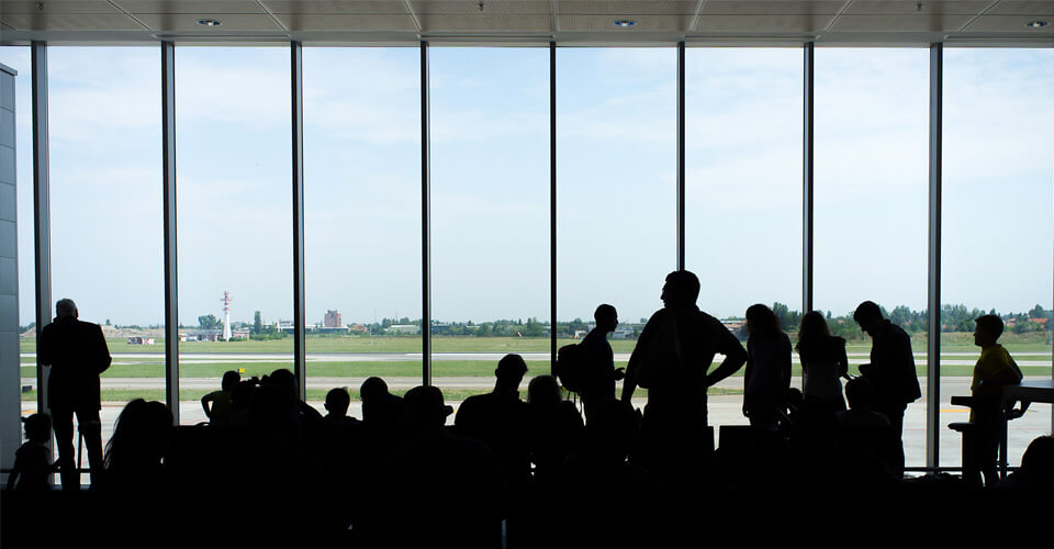 Viaggiare in aereo: peso e misure dei bagagli per le diverse compagnie   | Allianz Global Assistance