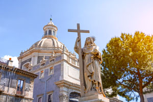 Cosa vedere a Catania? Tour nella città dell'Etna
 | Allianz Global Assistance