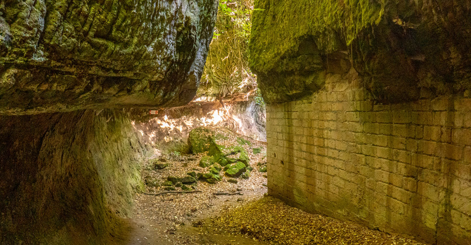 Le Vie Cave in Italia, cosa sono e dove si trovano? | Allianz Global Assistance